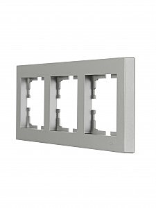 Рамка 3 места Lezard Vesna платина